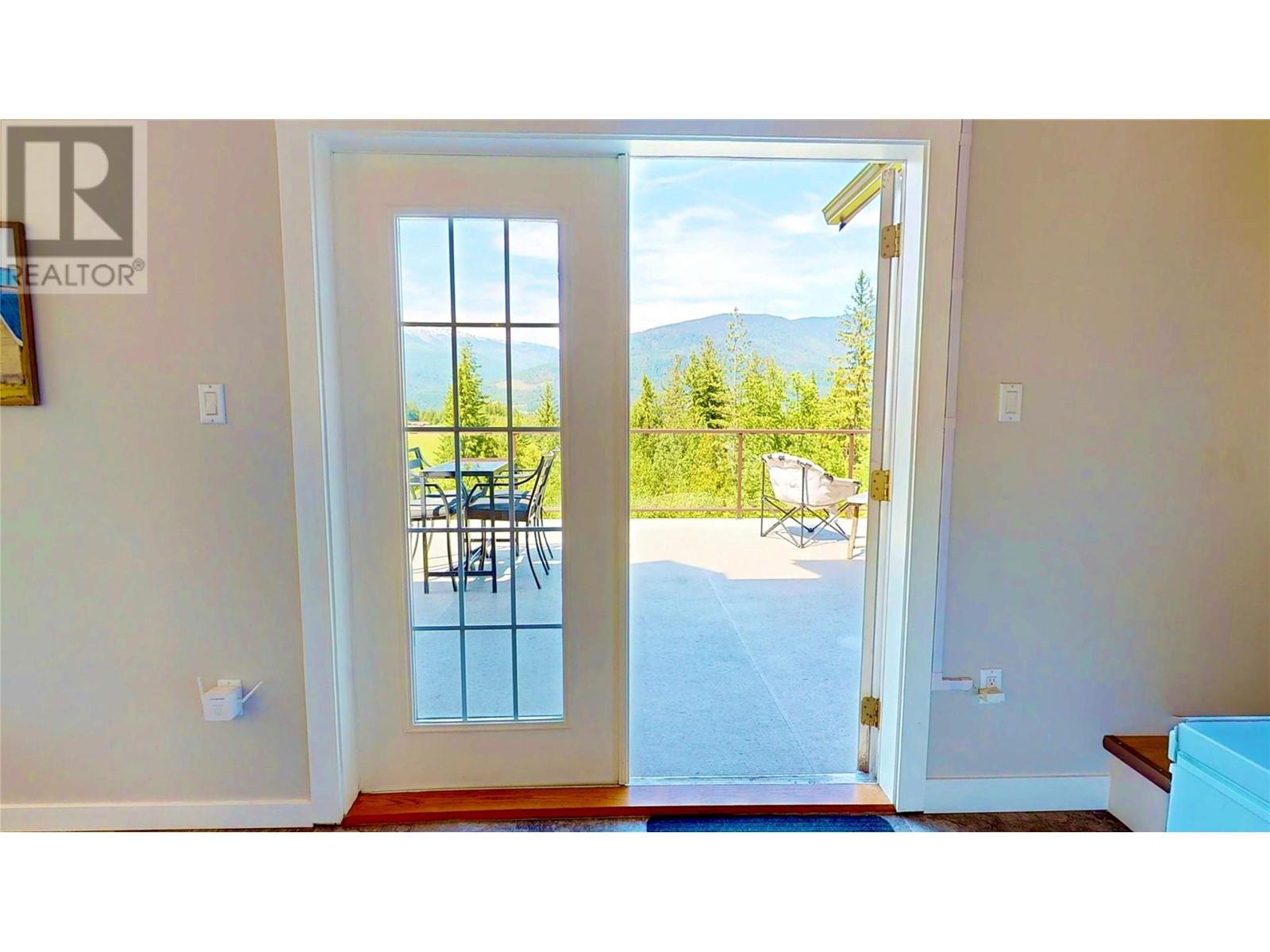 4784 Ivy Road, Eagle Bay, British Columbia  V0E 1T0 - Photo 25 - 10348965