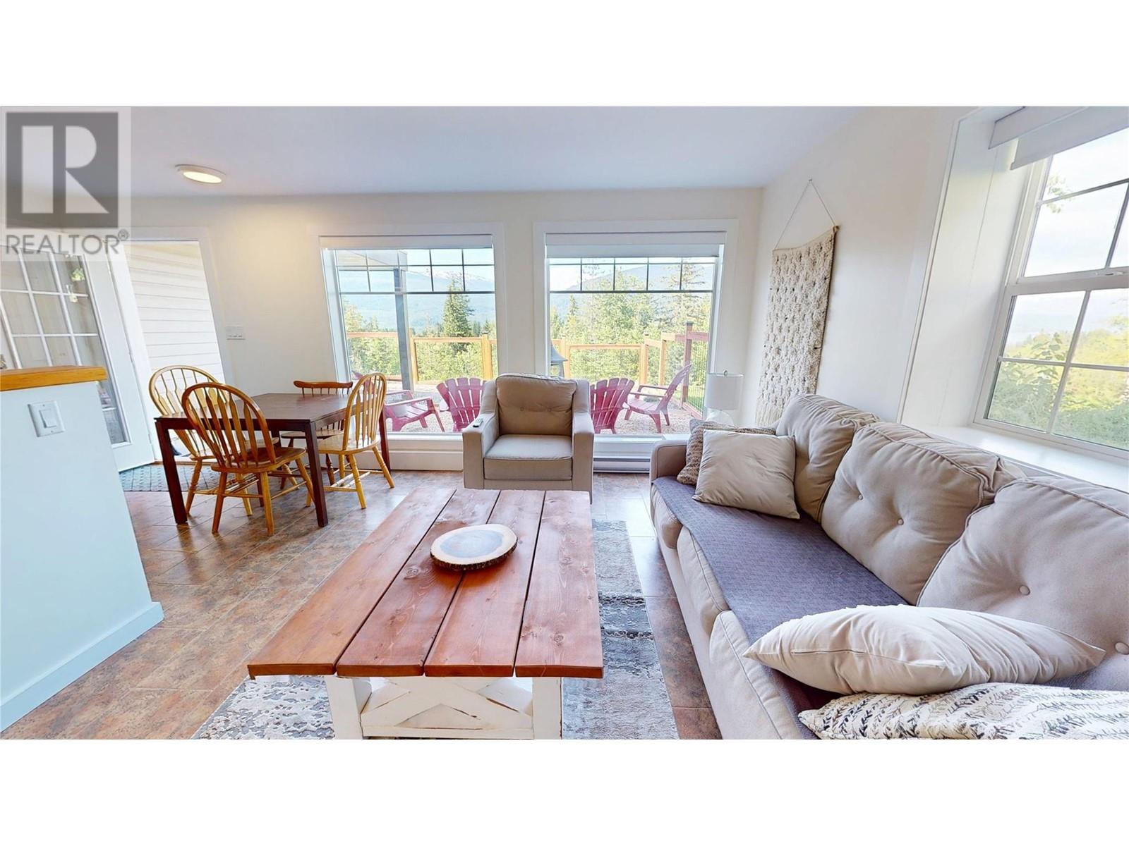 4784 Ivy Road, Eagle Bay, British Columbia  V0E 1T0 - Photo 61 - 10348965