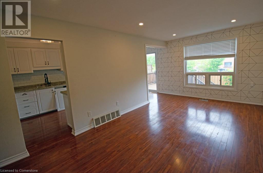 Property at 11 COLMAR Place Unit# 5 image 5