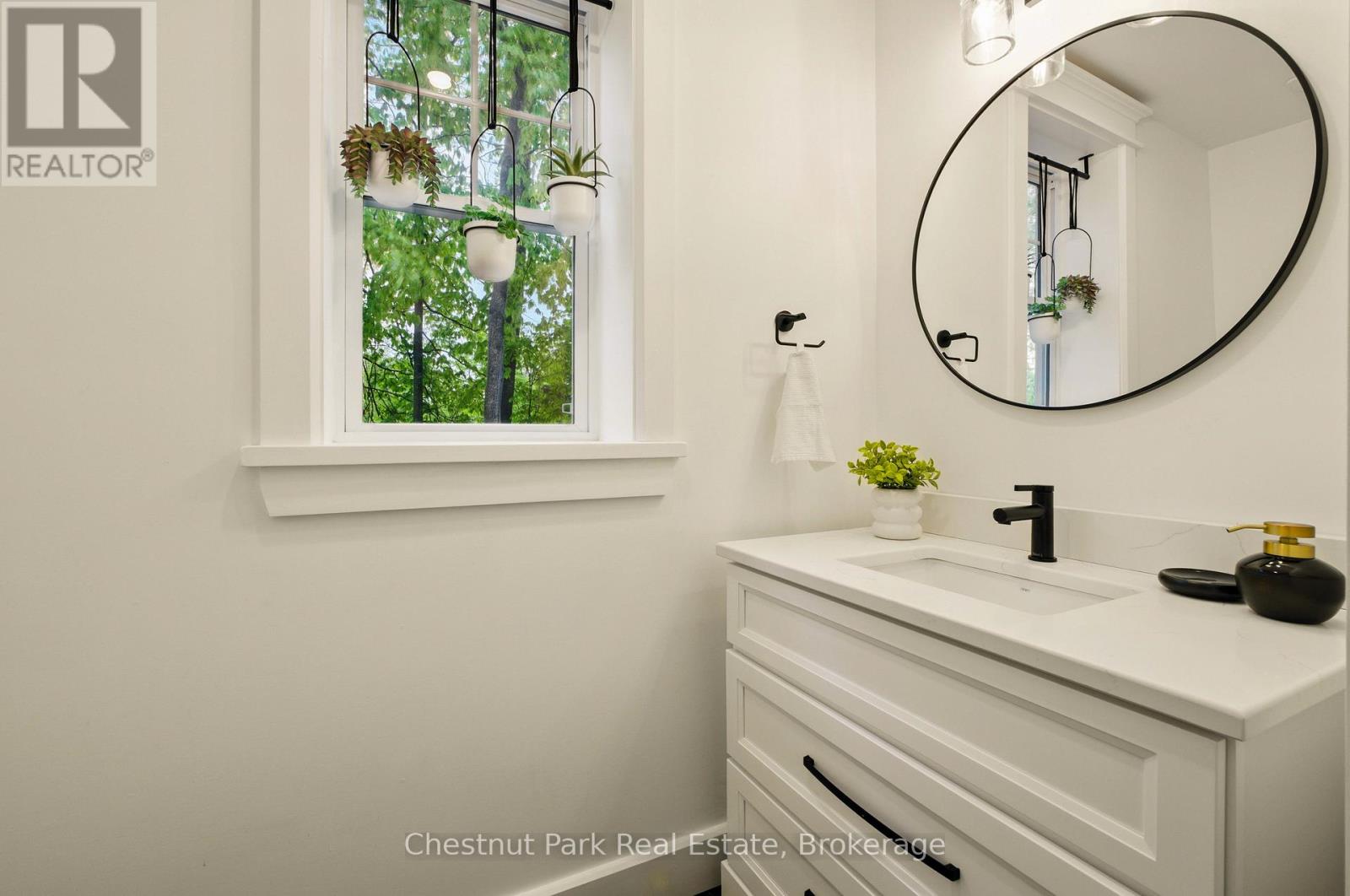 39 Todholm Drive, Muskoka Lakes, Ontario  P0B 1J0 - Photo 19 - X12170632