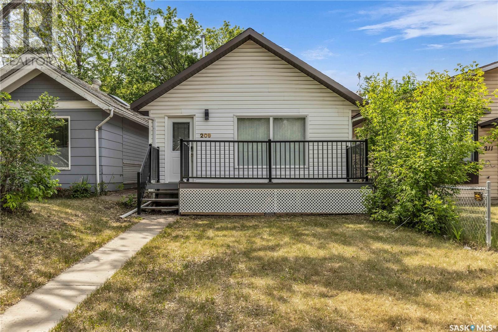 209 L AVENUE N, Saskatoon, Saskatchewan