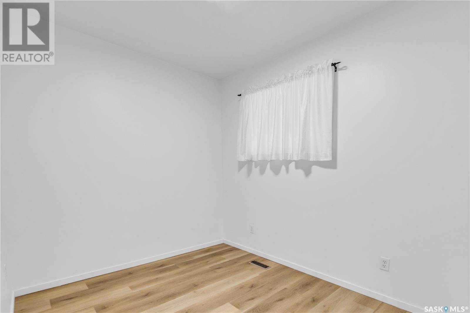 209 L Avenue N, Saskatoon, Saskatchewan  S7L 2P3 - Photo 16 - SK008147