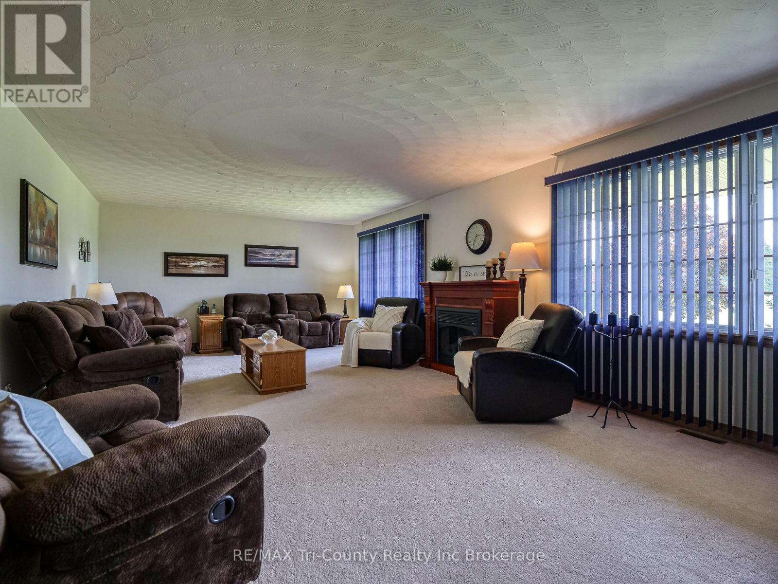 916 Norfolk County 28 Road, Norfolk, Ontario  N0E 1G0 - Photo 13 - X12194234