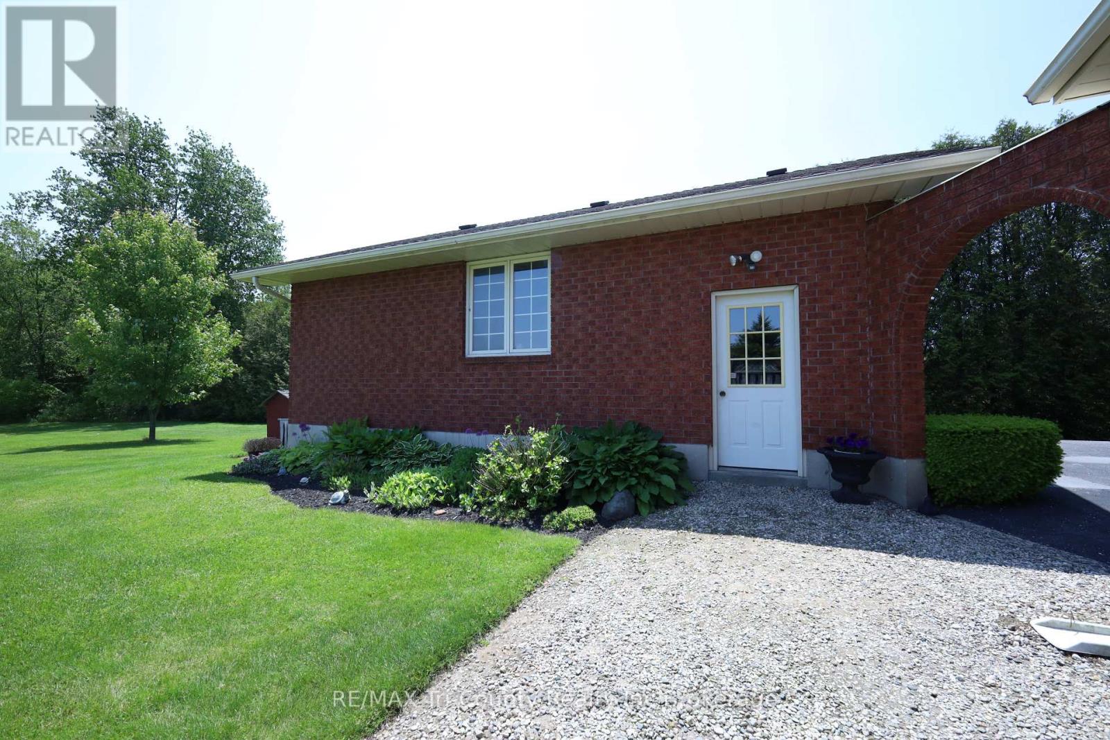 916 Norfolk County 28 Road, Norfolk, Ontario  N0E 1G0 - Photo 37 - X12194234