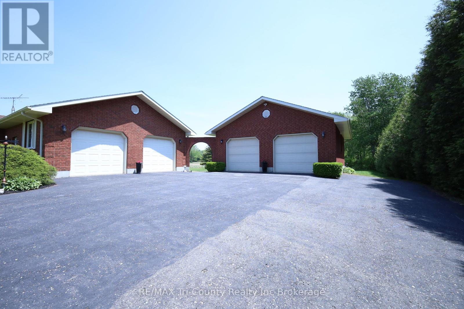 916 Norfolk County 28 Road, Norfolk, Ontario  N0E 1G0 - Photo 5 - X12194234