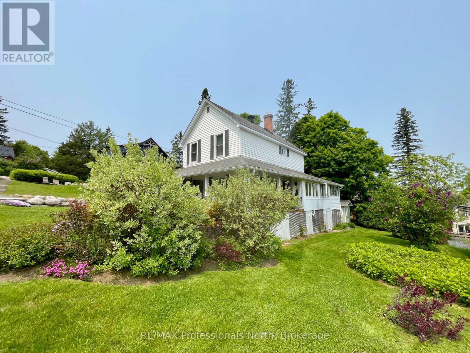 22 Lansdowne St W Street, Huntsville, Ontario  P1H 1W1 - Photo 36 - X12194249