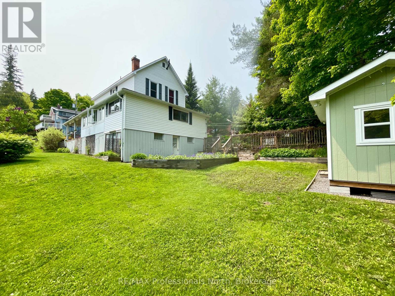 22 Lansdowne St W Street, Huntsville, Ontario  P1H 1W1 - Photo 38 - X12194249