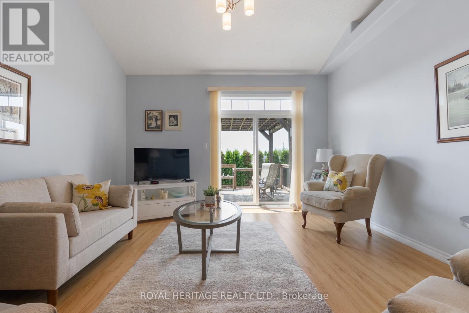 80 Chadwin Drive, Kawartha Lakes, Ontario  K9V 0E9 - Photo 2 - X12194235