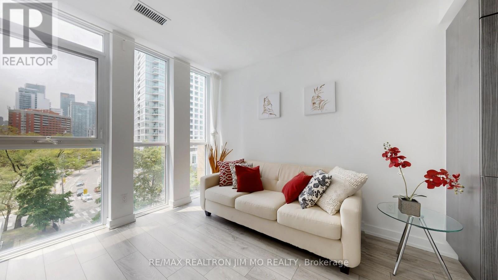 401 - 159 Wellesley Street E, Toronto, Ontario  M4Y 0H5 - Photo 11 - C12194179