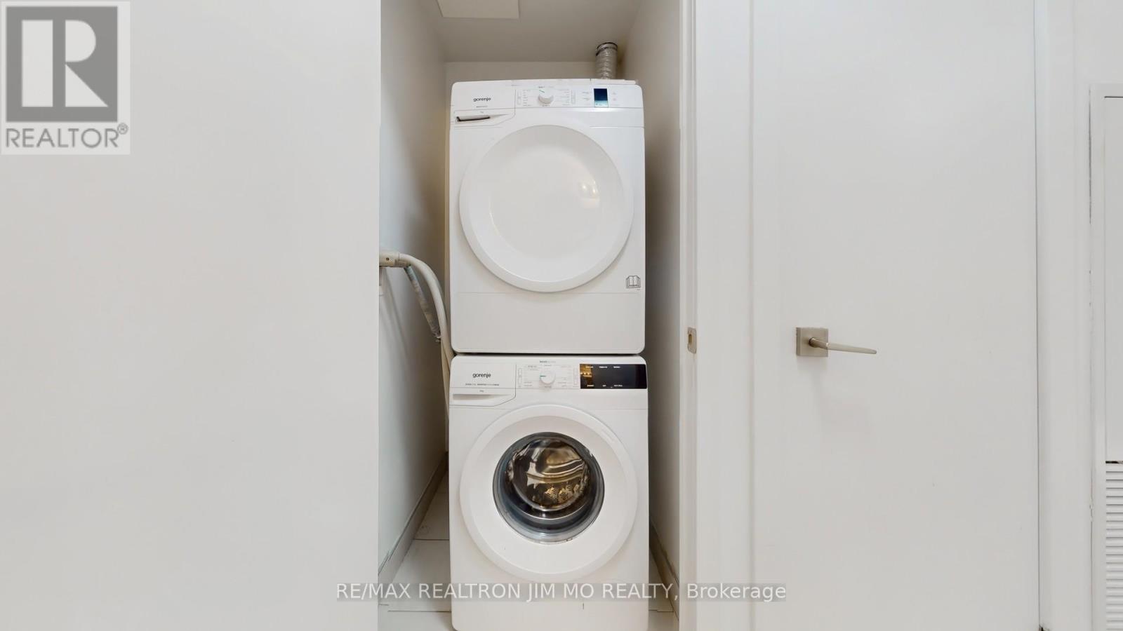 401 - 159 Wellesley Street E, Toronto, Ontario  M4Y 0H5 - Photo 33 - C12194179