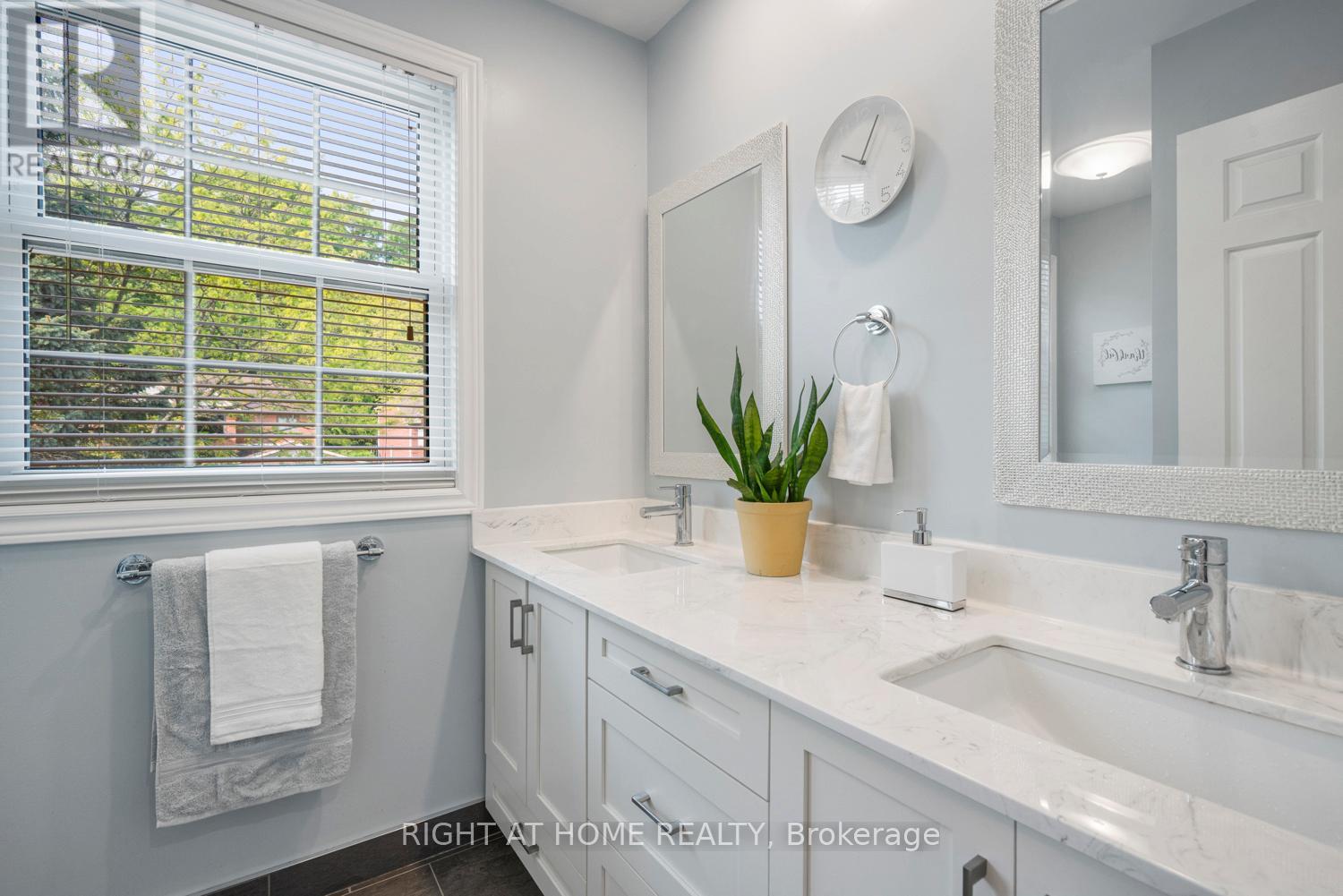 102 Greybeaver Trail, Toronto, Ontario  M1C 4V3 - Photo 22 - E12194182