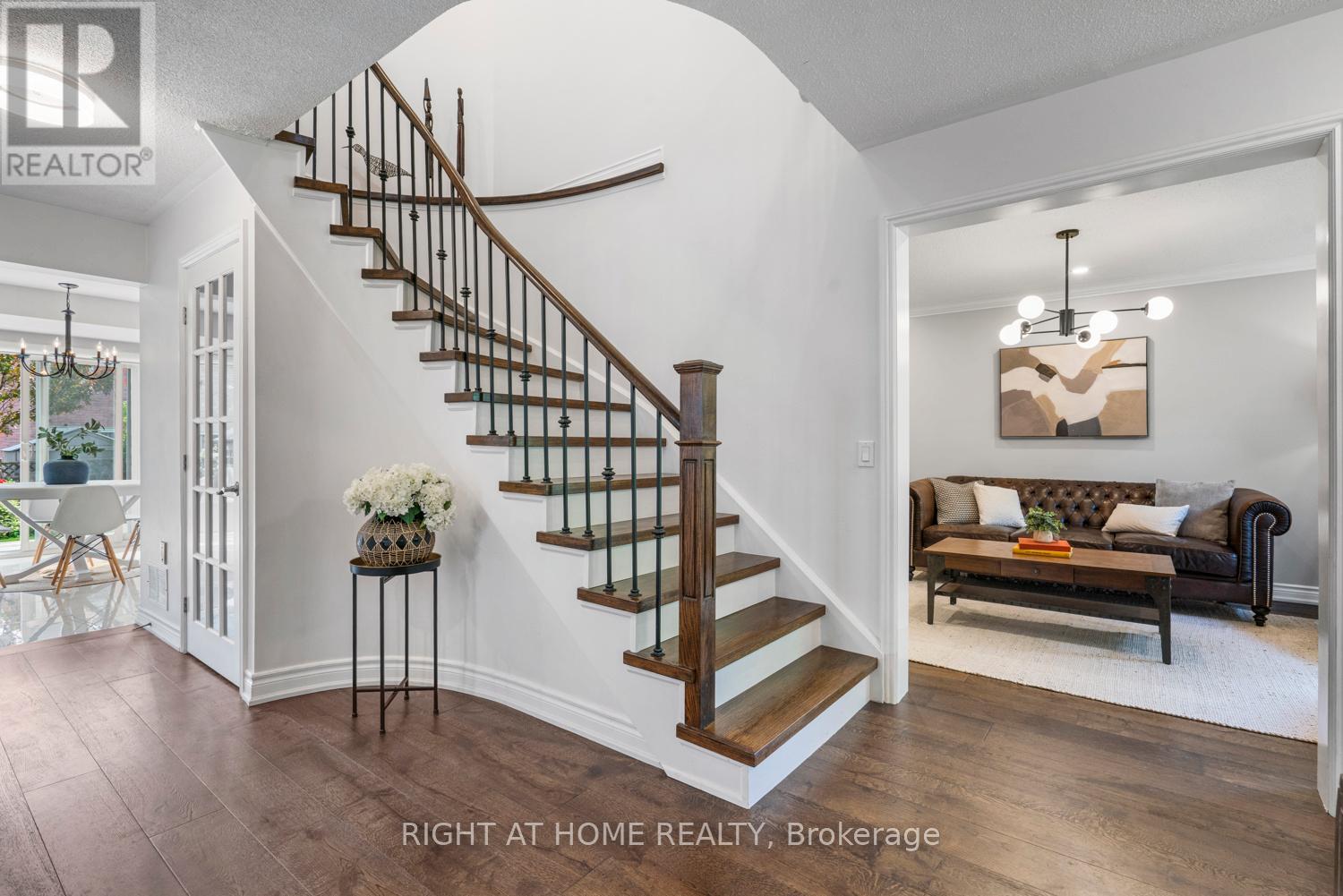 102 Greybeaver Trail, Toronto, Ontario  M1C 4V3 - Photo 5 - E12194182