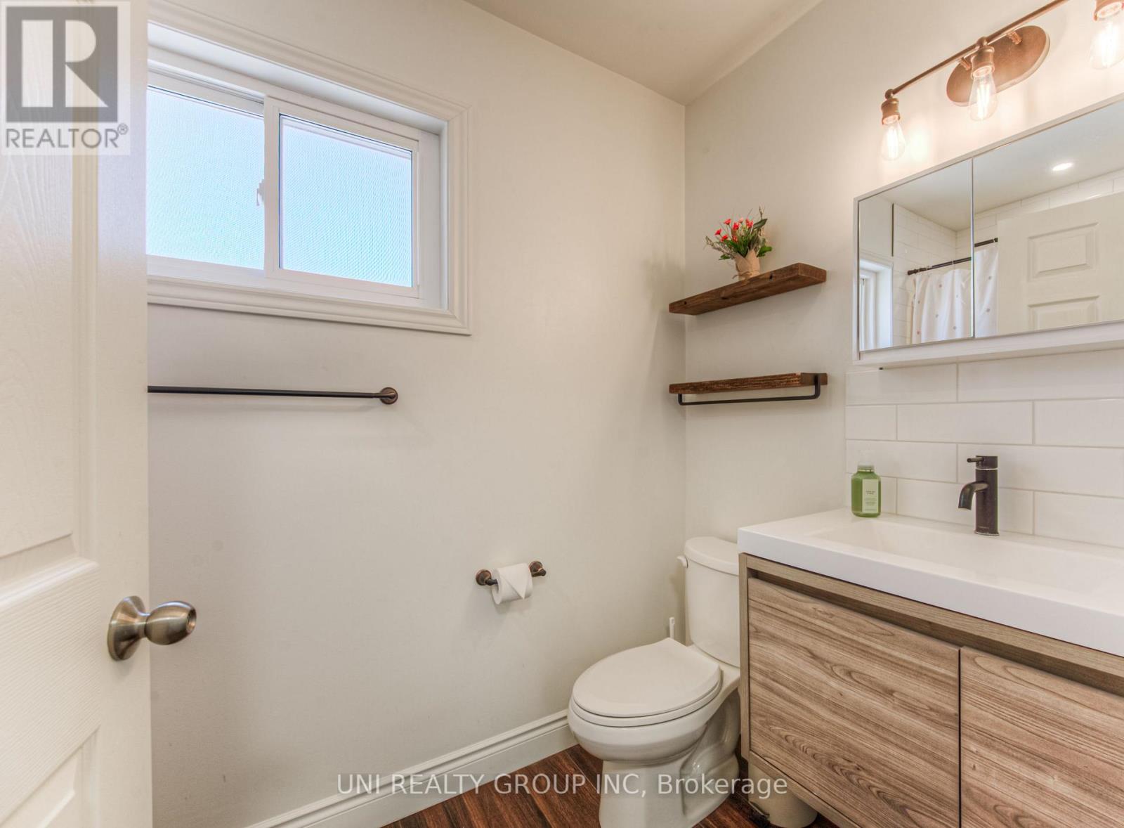 251 Margaret Avenue, Kitchener, Ontario  N2H 4J6 - Photo 14 - X12158575