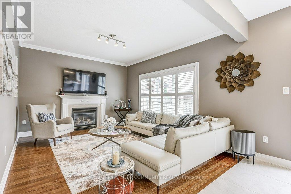 67 Pondmede Crescent, Whitchurch-Stouffville, Ontario  L4A 0E3 - Photo 9 - N12191629