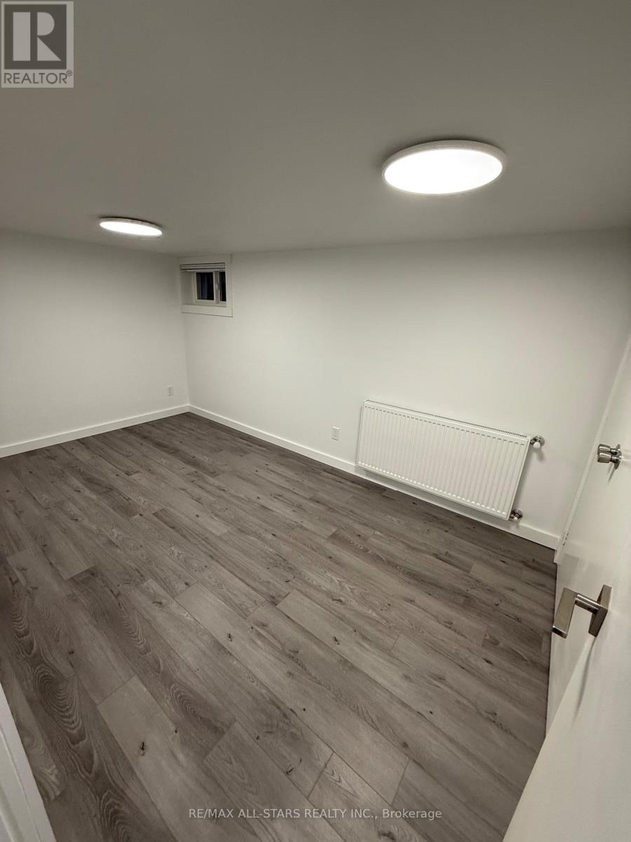 1 - 92 Thirty Ninth Street, Toronto, Ontario  M8W 3M7 - Photo 8 - W12192080