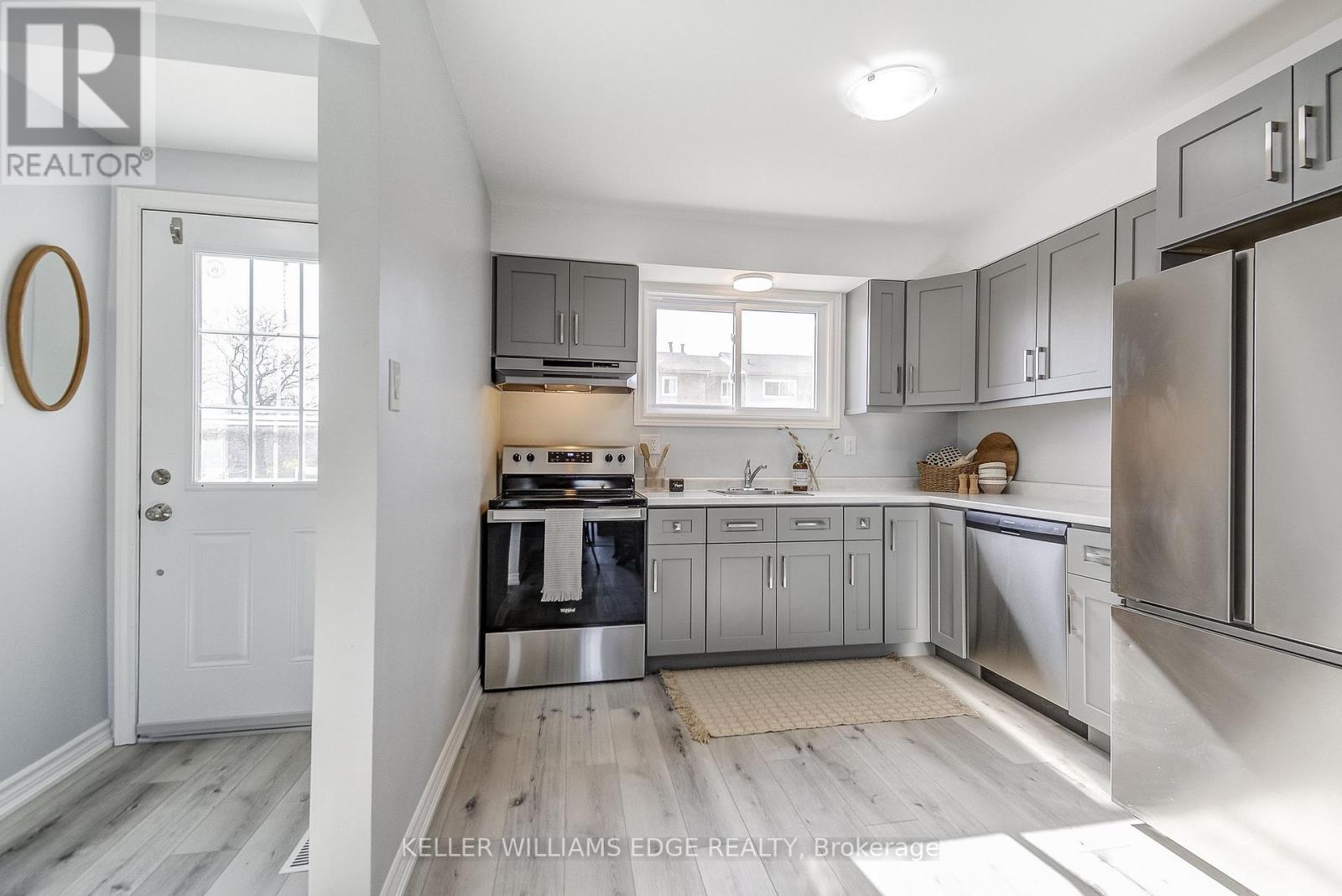 3 - 1355 Upper Gage Avenue, Hamilton, Ontario  L8W 1Y2 - Photo 2 - X12112550