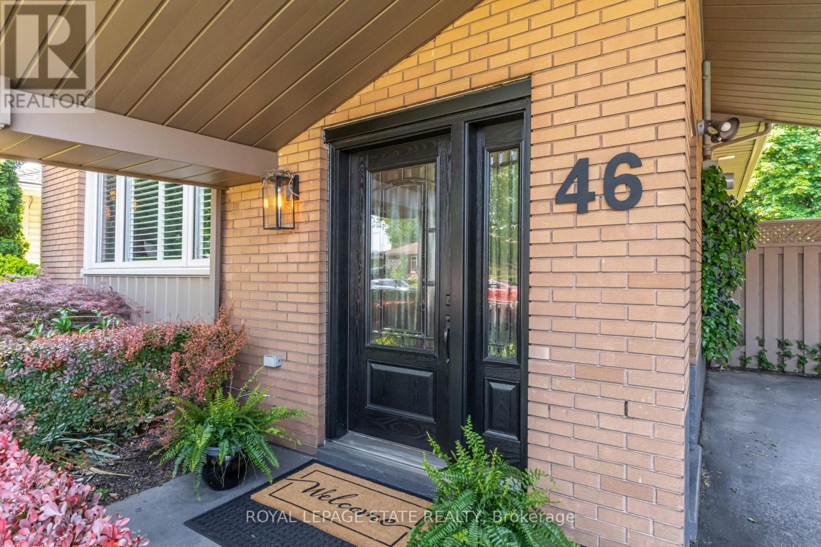 46 Deschene Avenue, Hamilton, Ontario  L9A 3J7 - Photo 4 - X12193119