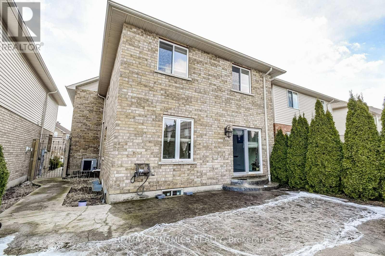 125 Assisi Street, Hamilton, Ontario  L8W 0A4 - Photo 39 - X12162388