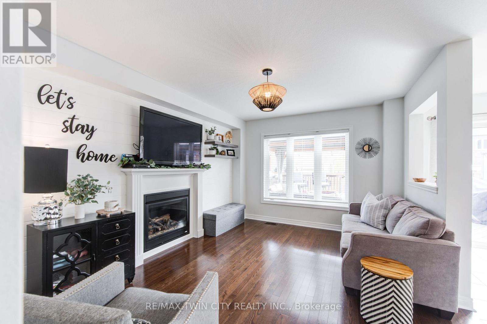 629 Baldwin Crescent, Woodstock, Ontario  N4T 0G5 - Photo 17 - X12153091
