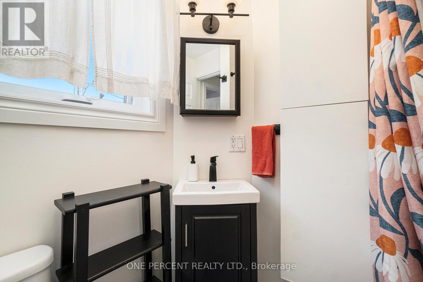 266 Bradley Avenue, Ottawa, Ontario  K1L 7E9 - Photo 21 - X12194215