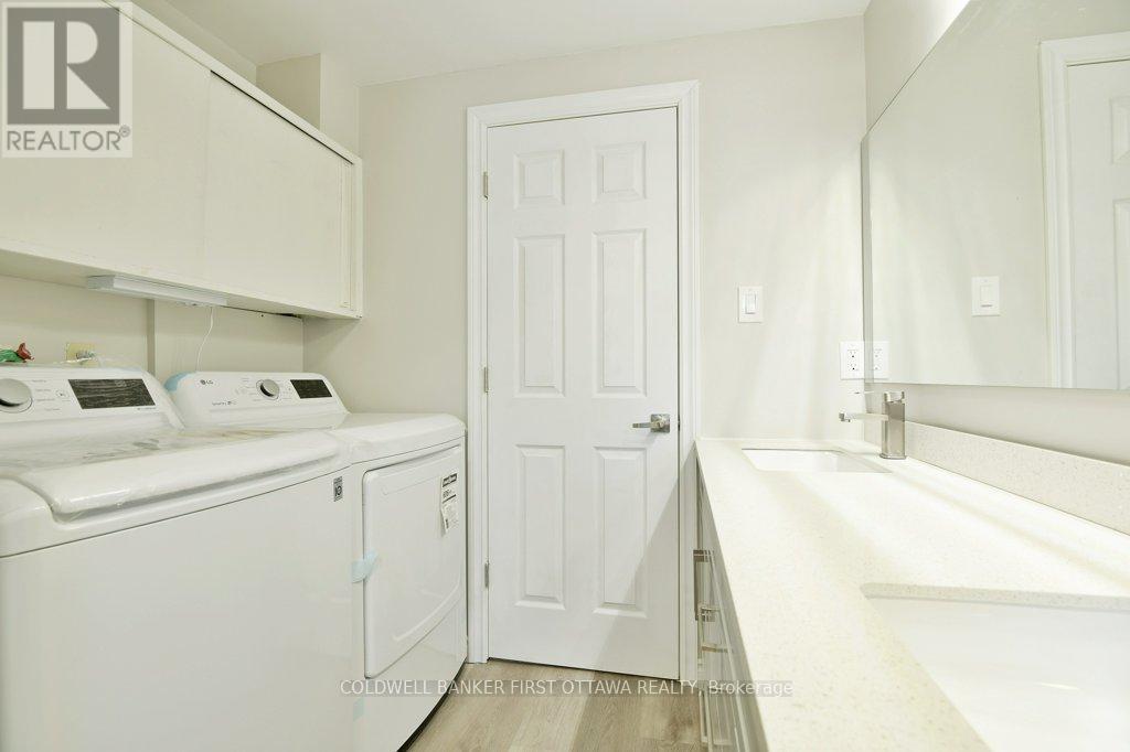 202 Kehoe Street, Ottawa, Ontario  K2B 6A5 - Photo 16 - X12194256
