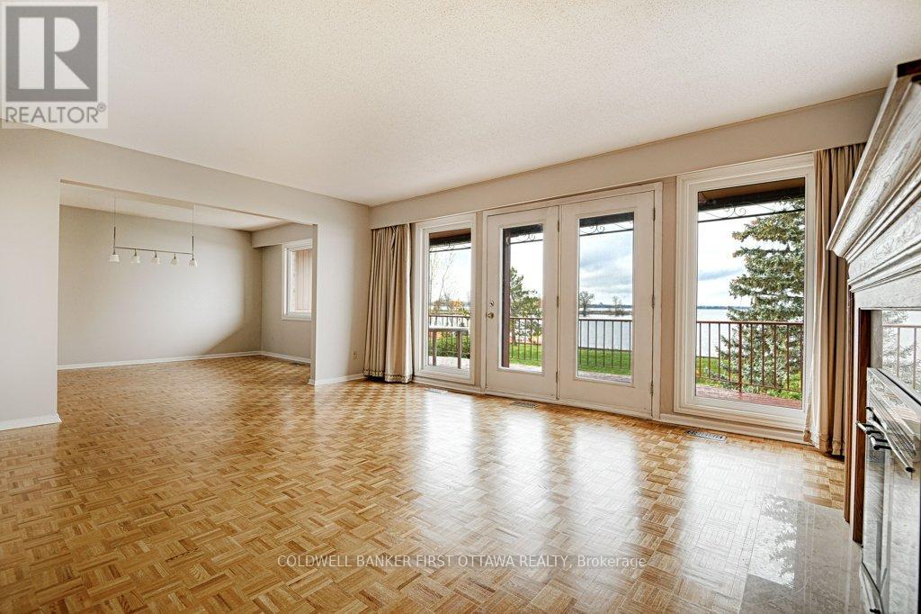 202 Kehoe Street, Ottawa, Ontario  K2B 6A5 - Photo 5 - X12194256