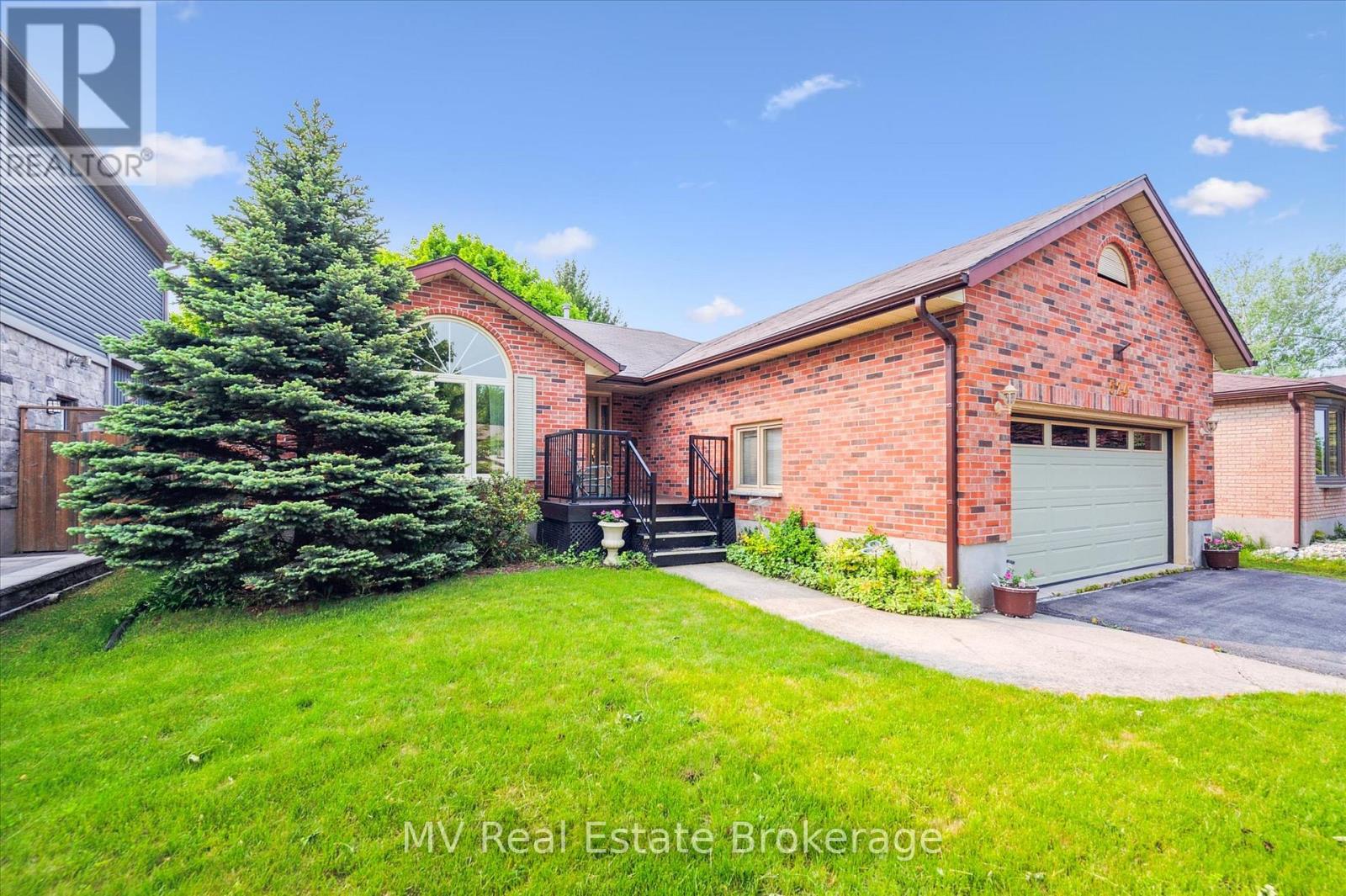 524 Walker Street, Centre Wellington, Ontario  N1M 3J1 - Photo 2 - X12194268