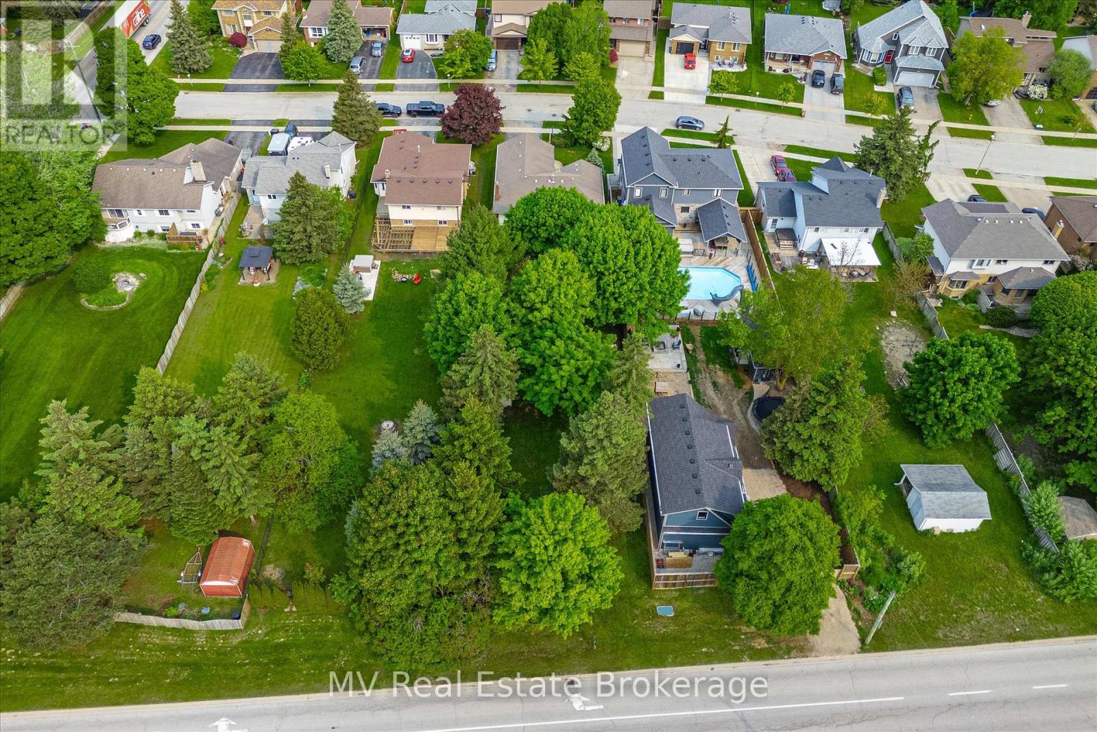 524 Walker Street, Centre Wellington, Ontario  N1M 3J1 - Photo 37 - X12194268