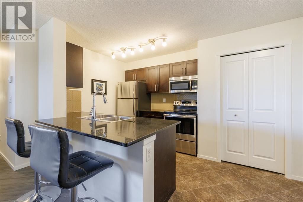 Property at 2118, 81 Legacy Boulevard SE image 3