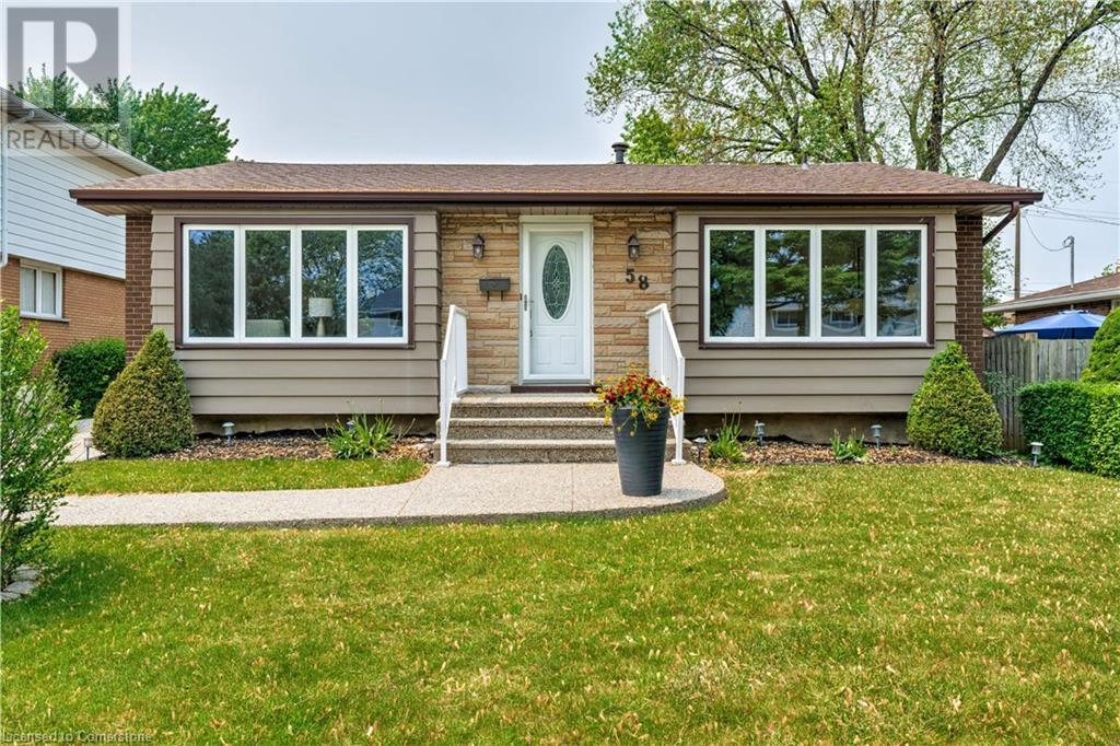58 Goldfinch Road, Hamilton, Ontario  L9A 3W7 - Photo 4 - 40737154