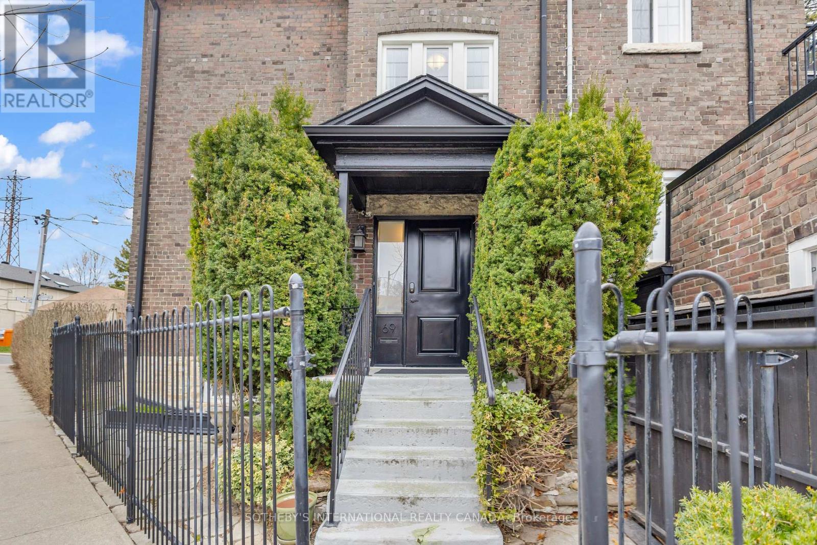 68 Astley Avenue, Toronto, Ontario  M4W 3B4 - Photo 45 - C12194237