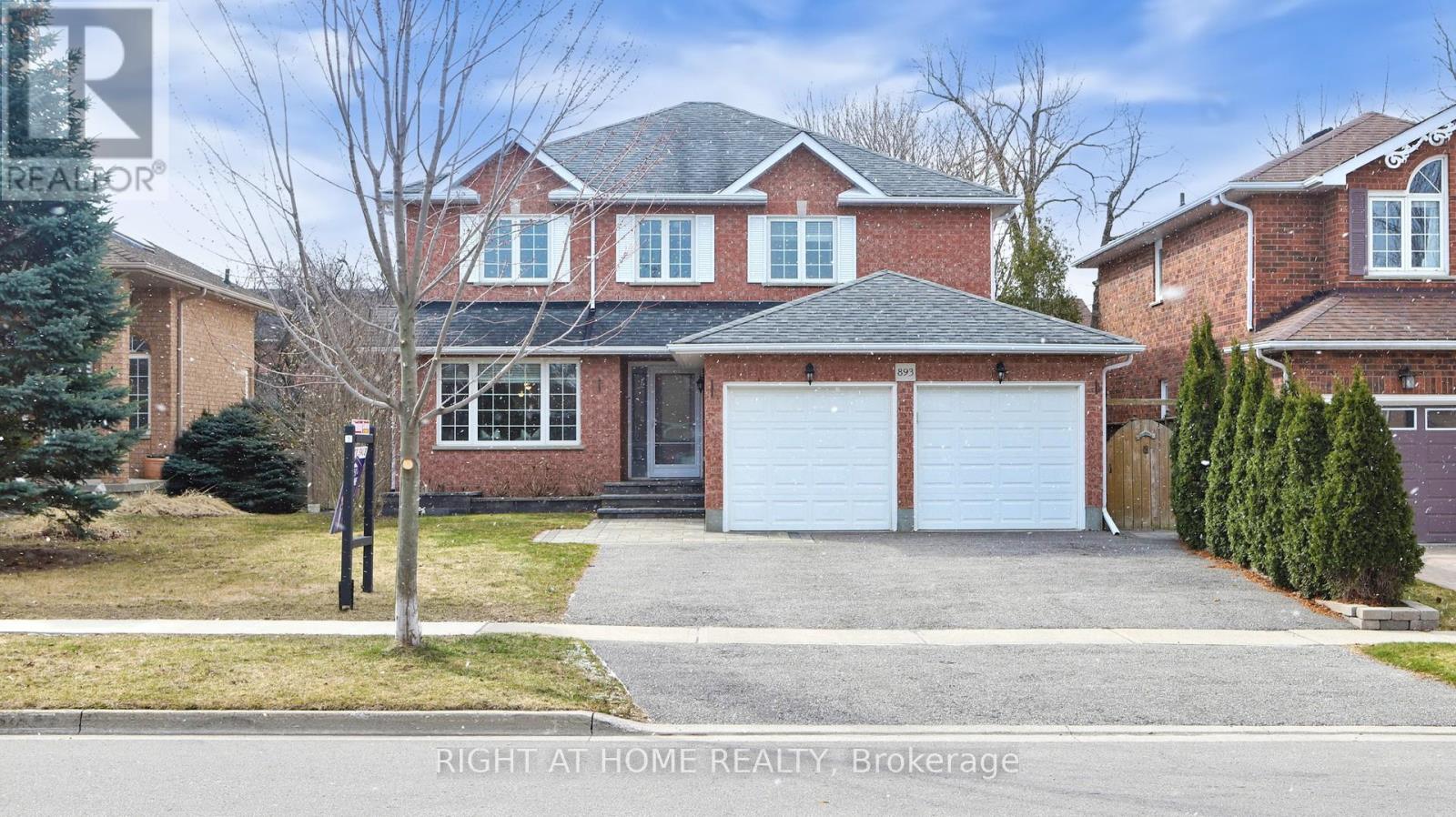 893 SUNDANCE CIRCLE, Oshawa, Ontario