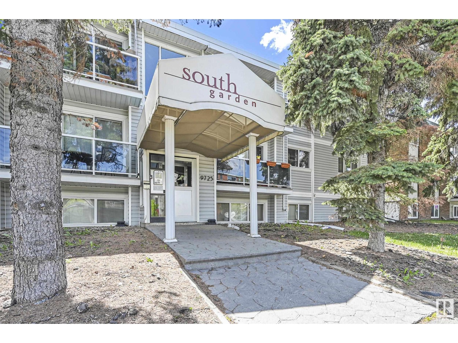#202 9725 82 Av Nw, Edmonton, Alberta  T6E 1Y6 - Photo 1 - E4440204
