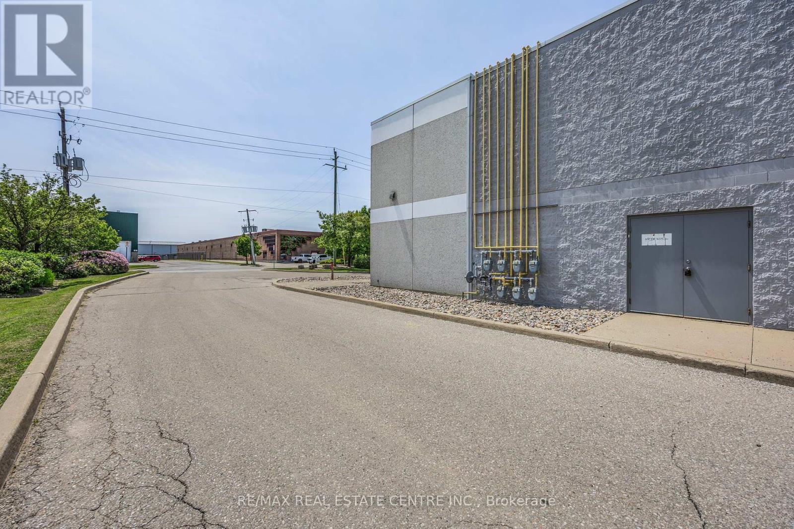 1 - 35 Nixon Road, Caledon, Ontario  L7E 1K1 - Photo 2 - W12194206
