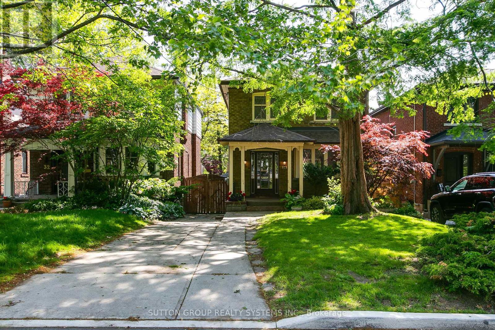 34 Old Mill Drive, Toronto, Ontario  M6A 4J9 - Photo 2 - W12194220