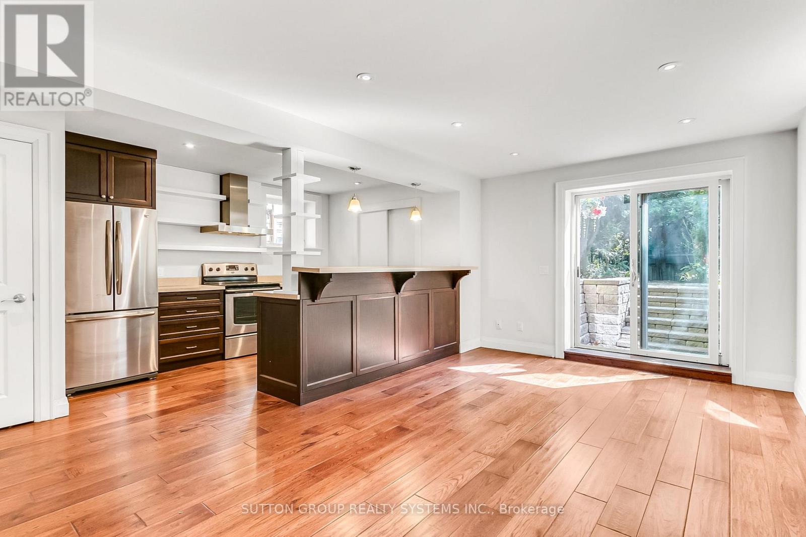 34 Old Mill Drive, Toronto, Ontario  M6A 4J9 - Photo 23 - W12194220