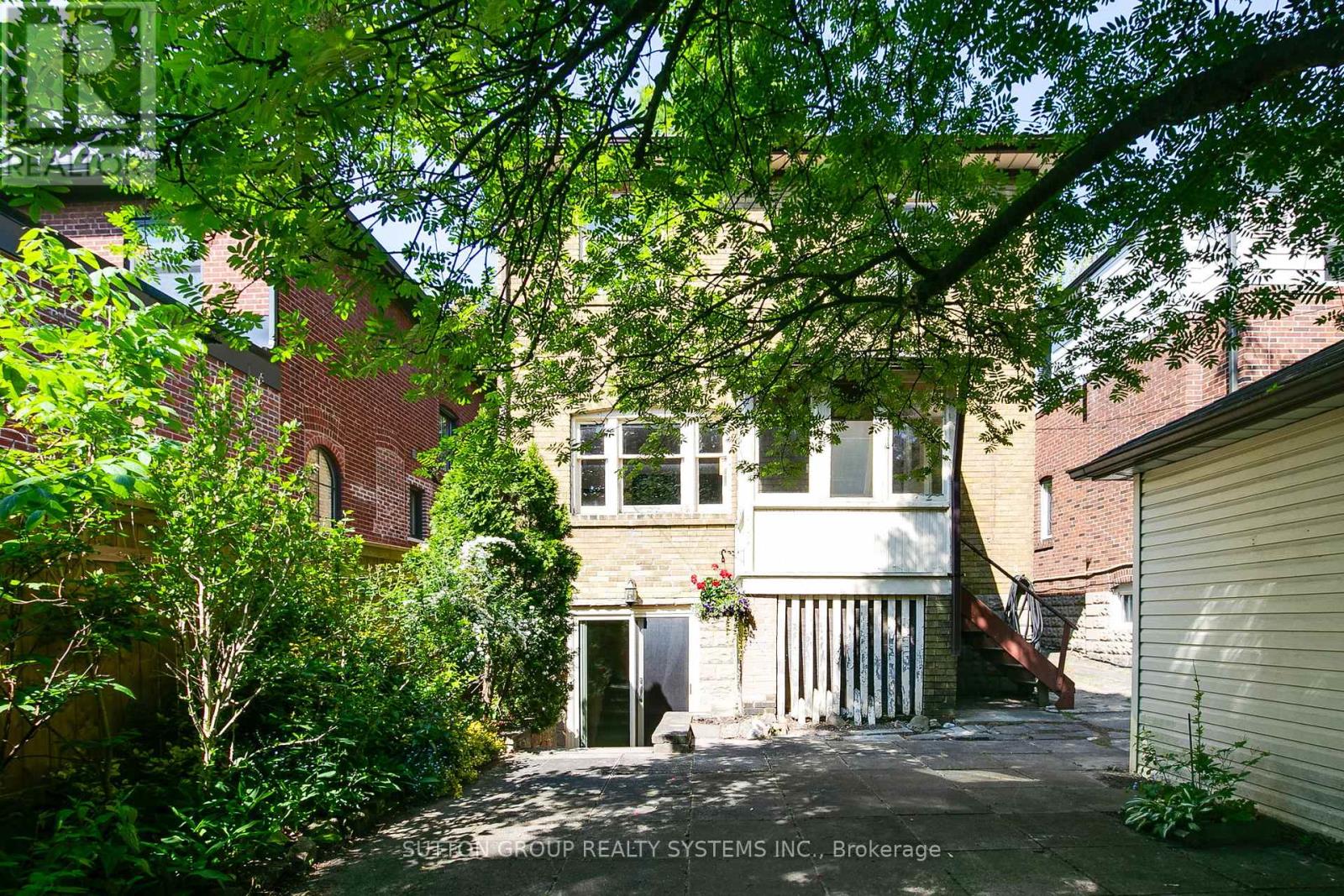 34 Old Mill Drive, Toronto (Lambton Baby Point), Ontario  M6A 4J9 - Photo 28 - W12194220