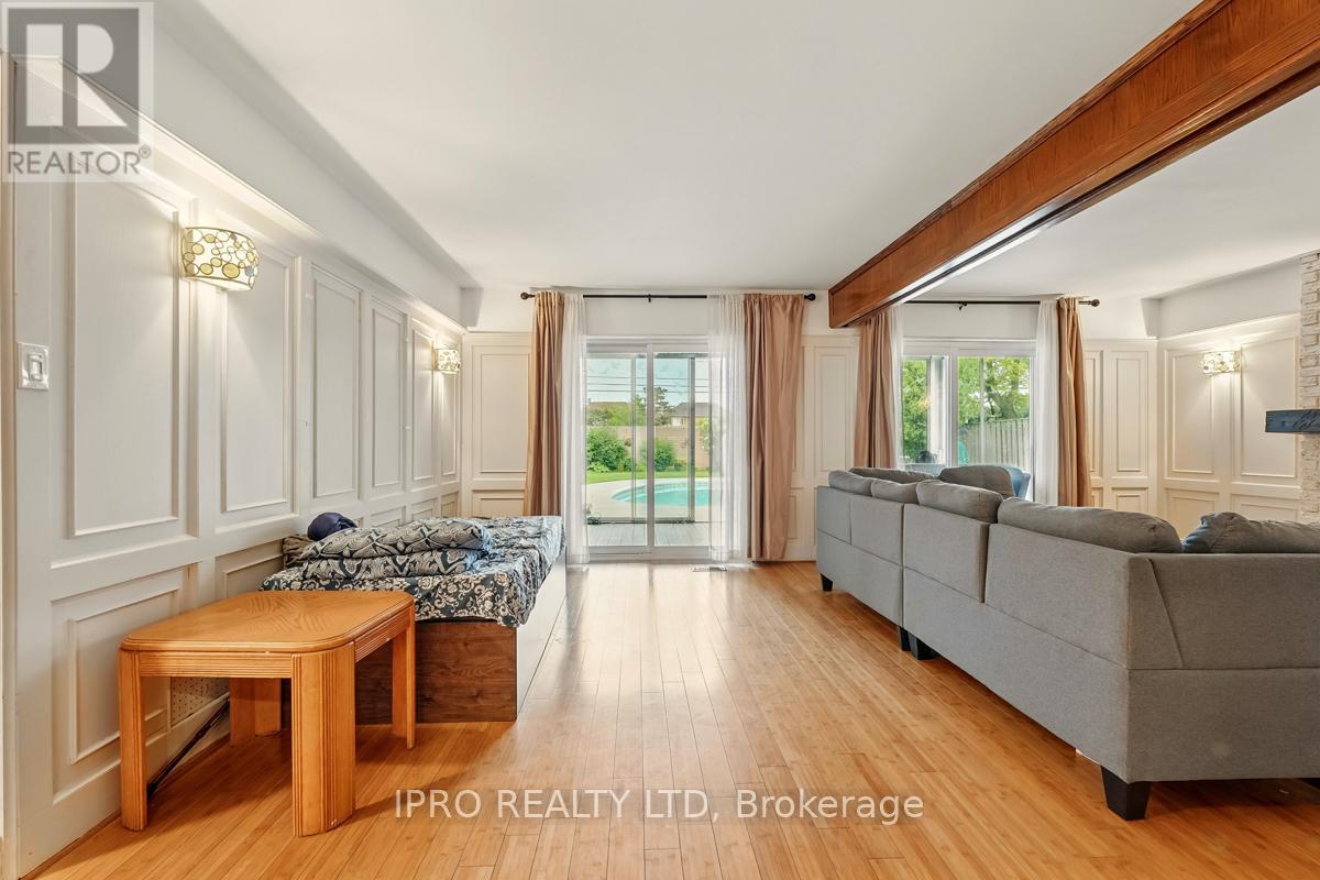 27 Caldwell Crescent, Brampton (Brampton East), Ontario  L6W 1A2 - Photo 32 - W12194255