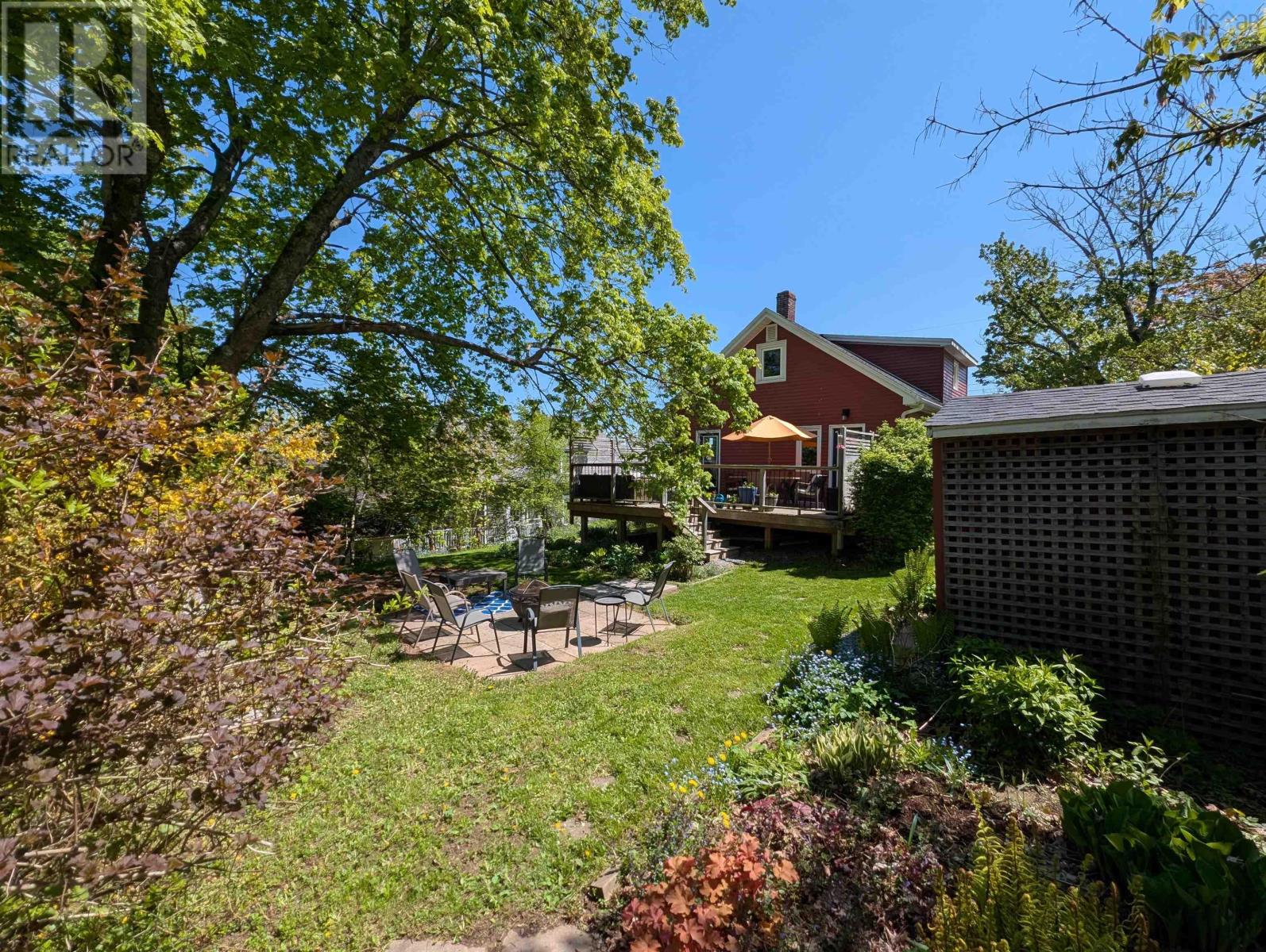 Property at 11 Ettinger Hill image 4