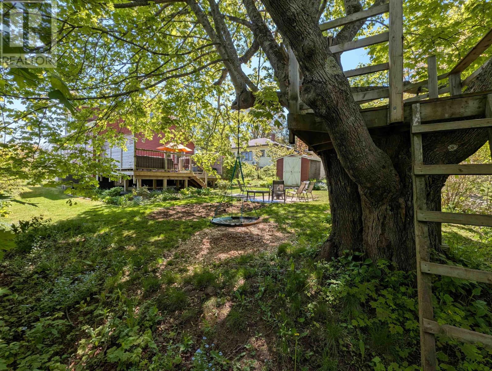 Property at 11 Ettinger Hill image 5