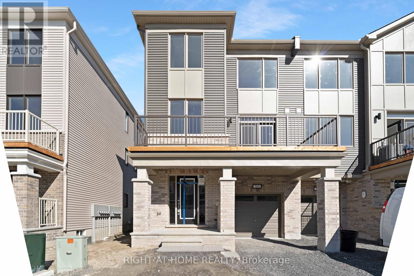 705 QUILTER ROW, Ottawa, Ontario