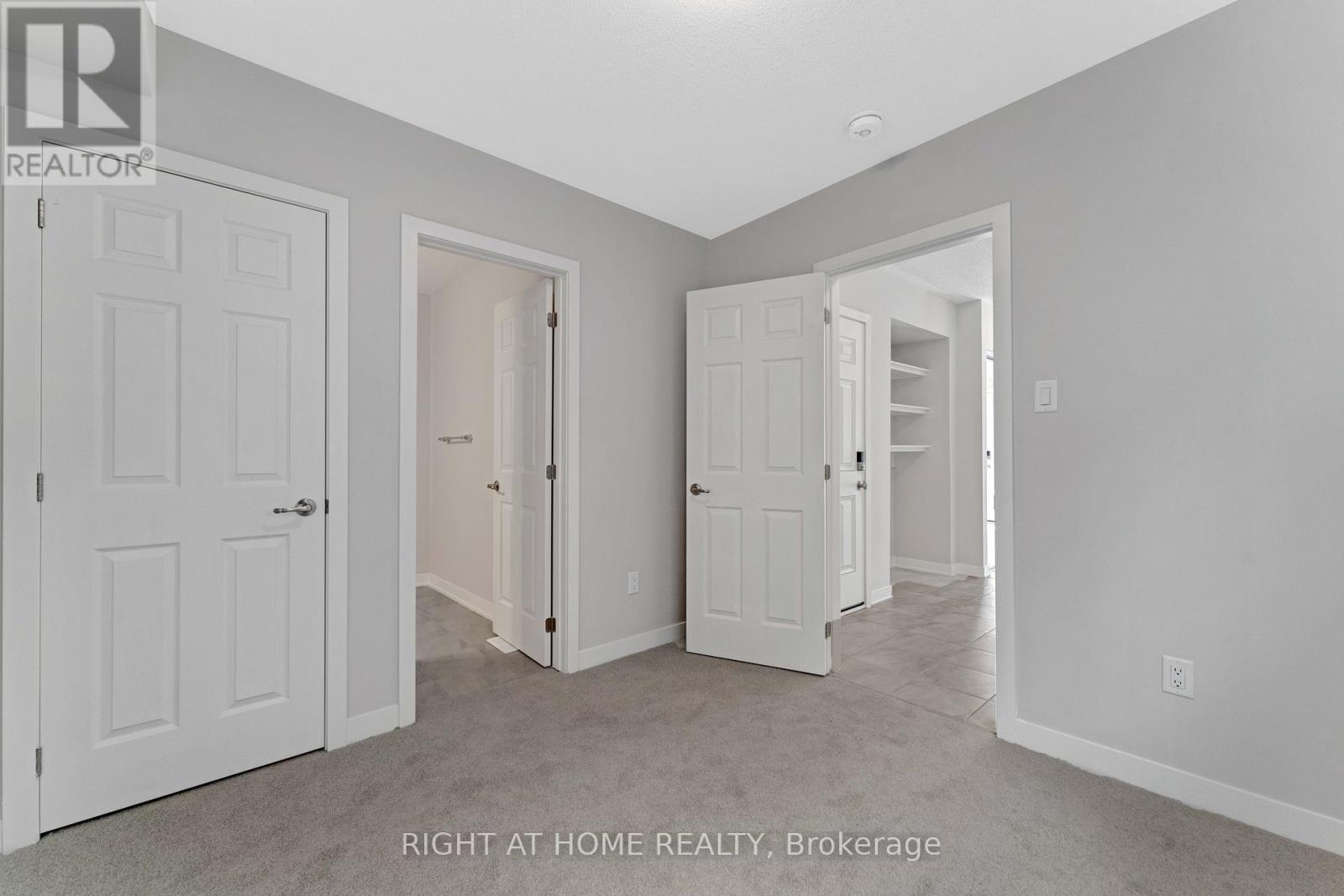 705 Quilter Row, Ottawa, Ontario  K0A 2Z0 - Photo 11 - X12194197