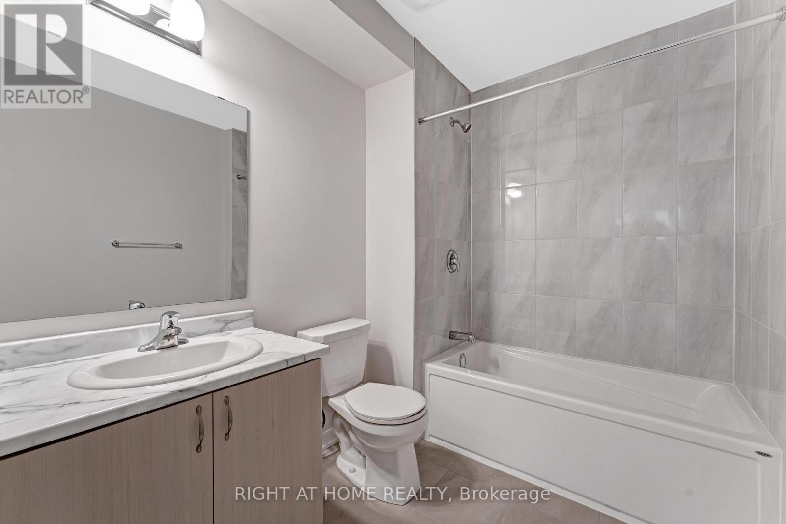 705 Quilter Row, Ottawa, Ontario  K0A 2Z0 - Photo 23 - X12194197