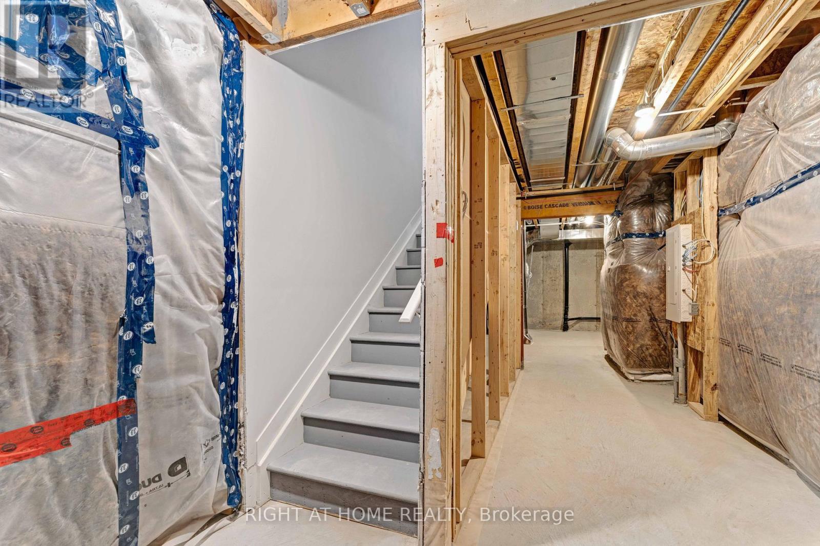 705 Quilter Row, Ottawa, Ontario  K0A 2Z0 - Photo 27 - X12194197