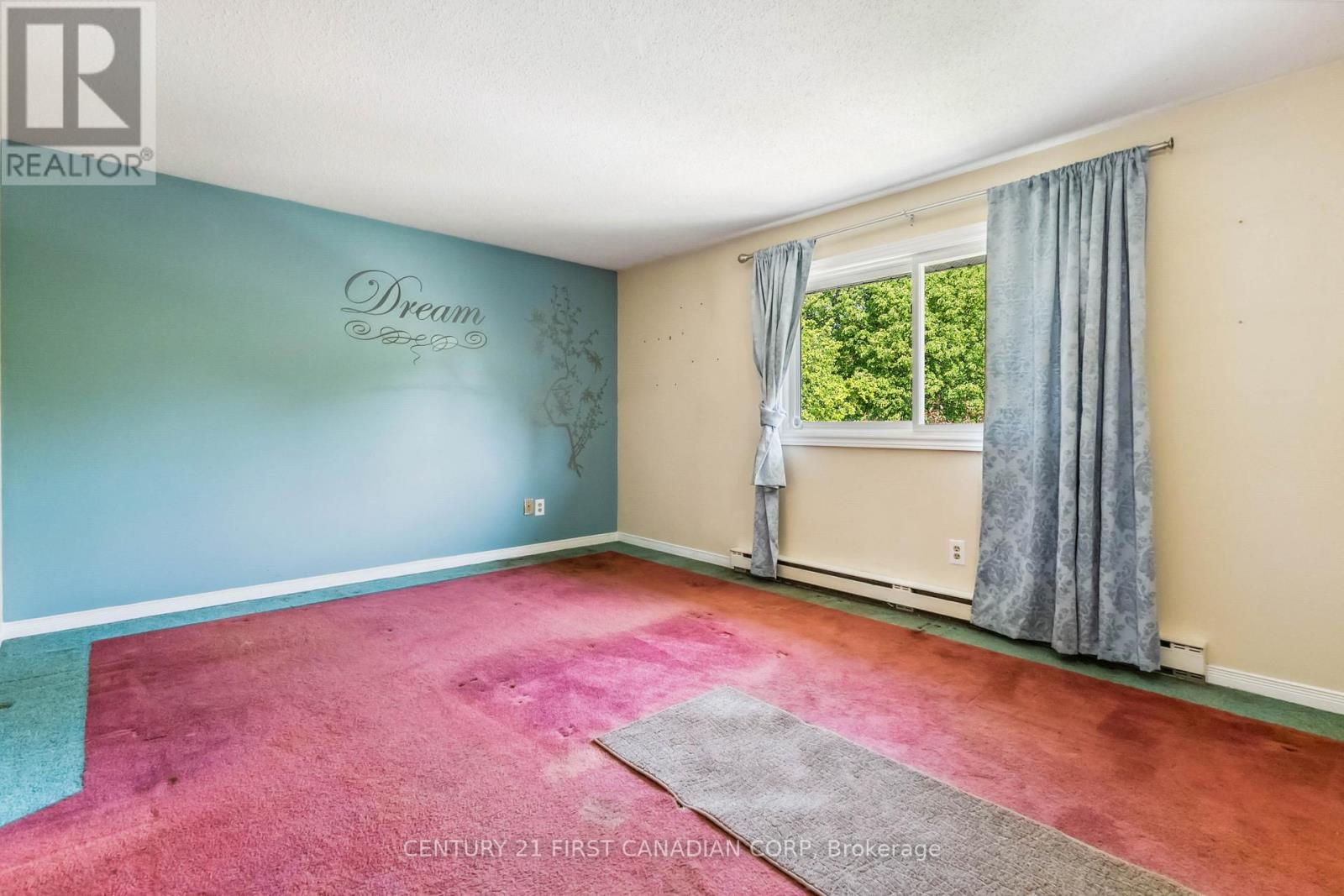 Photo 6 of 28 for 118 Monmore Road