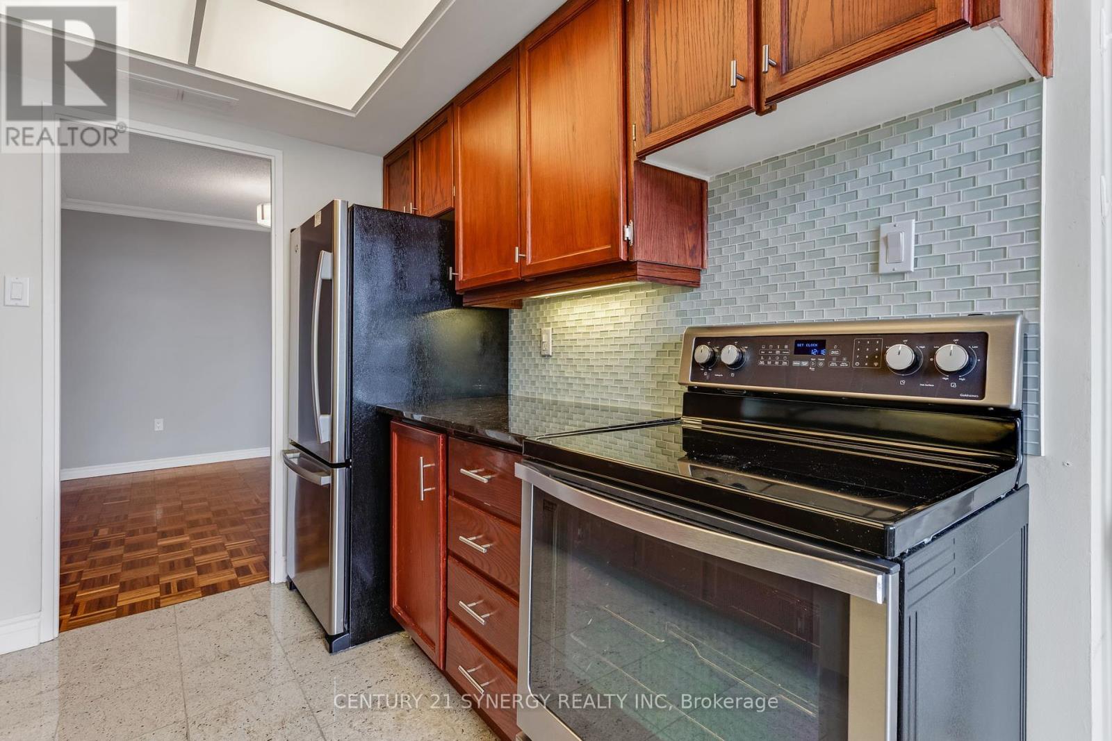 2008 - 530 Laurier Avenue W, Ottawa, Ontario  K1R 7T1 - Photo 16 - X12194272