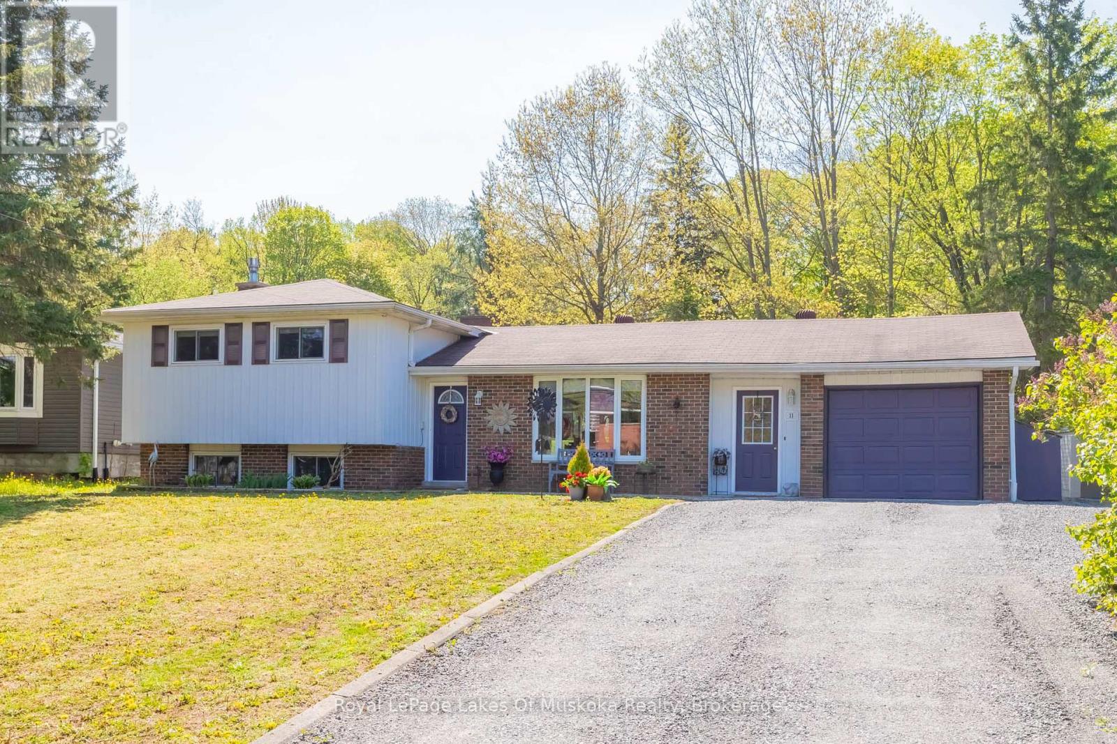 Property at 11 MEADOW PARK DRIVE image 1