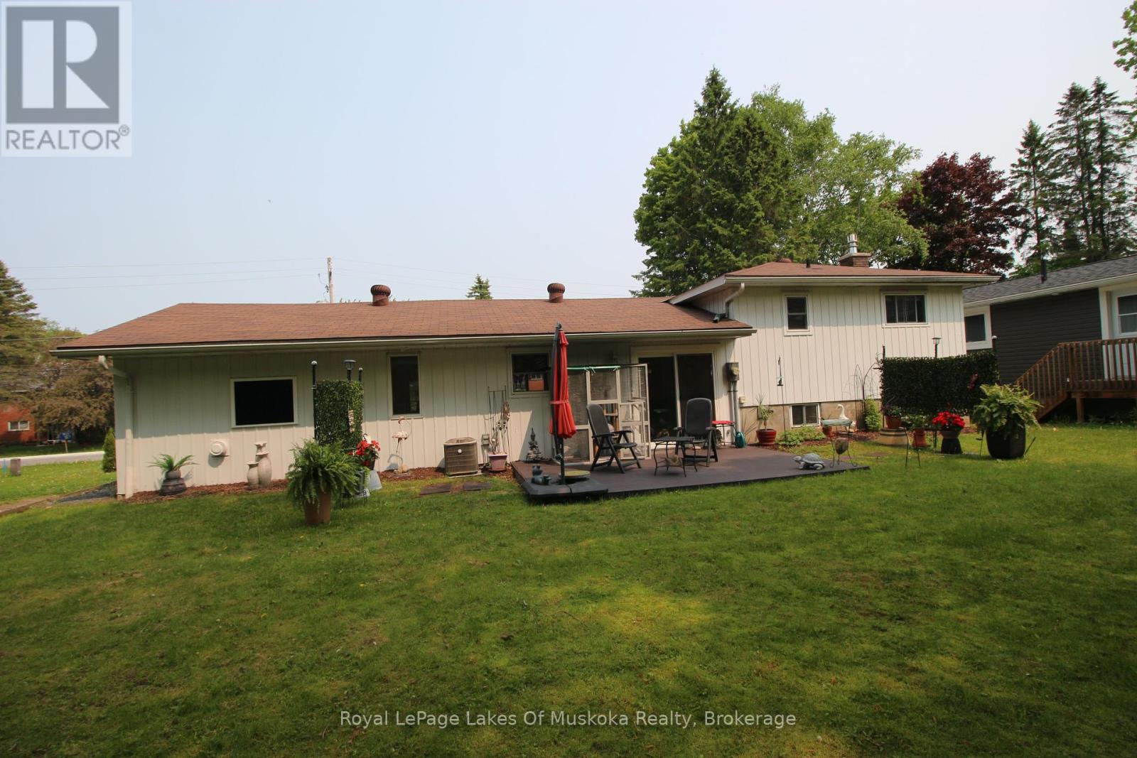 Property at 11 MEADOW PARK DRIVE image 4