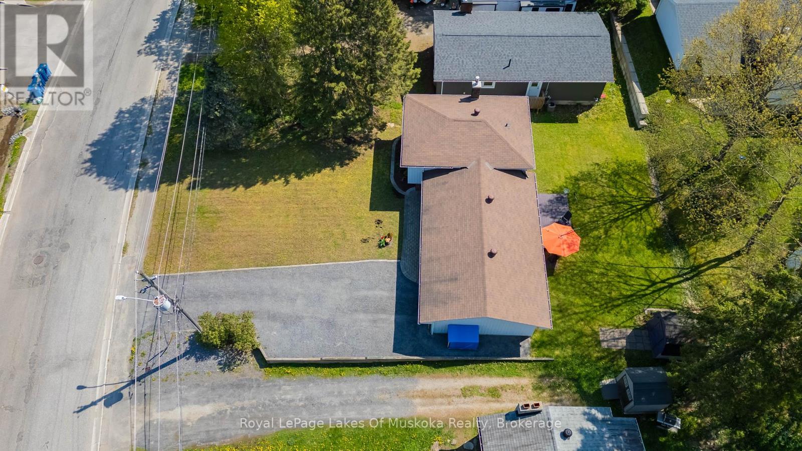 11 Meadow Park Drive, Huntsville, Ontario  P1H 1G2 - Photo 43 - X12194308