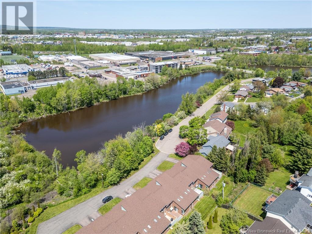 Property at 398 Westmount Boulevard image 3